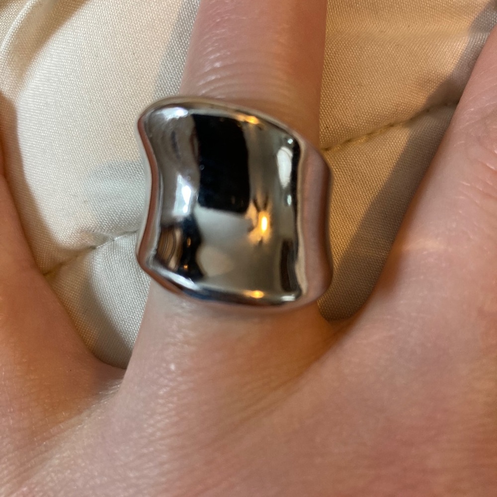 Fashion ring